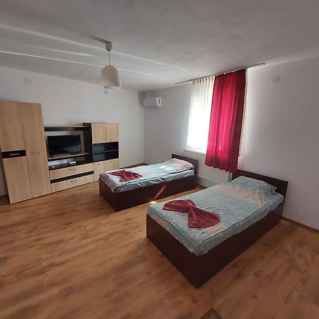 Varipatti House Σλάτινα Εξωτερικό φωτογραφία